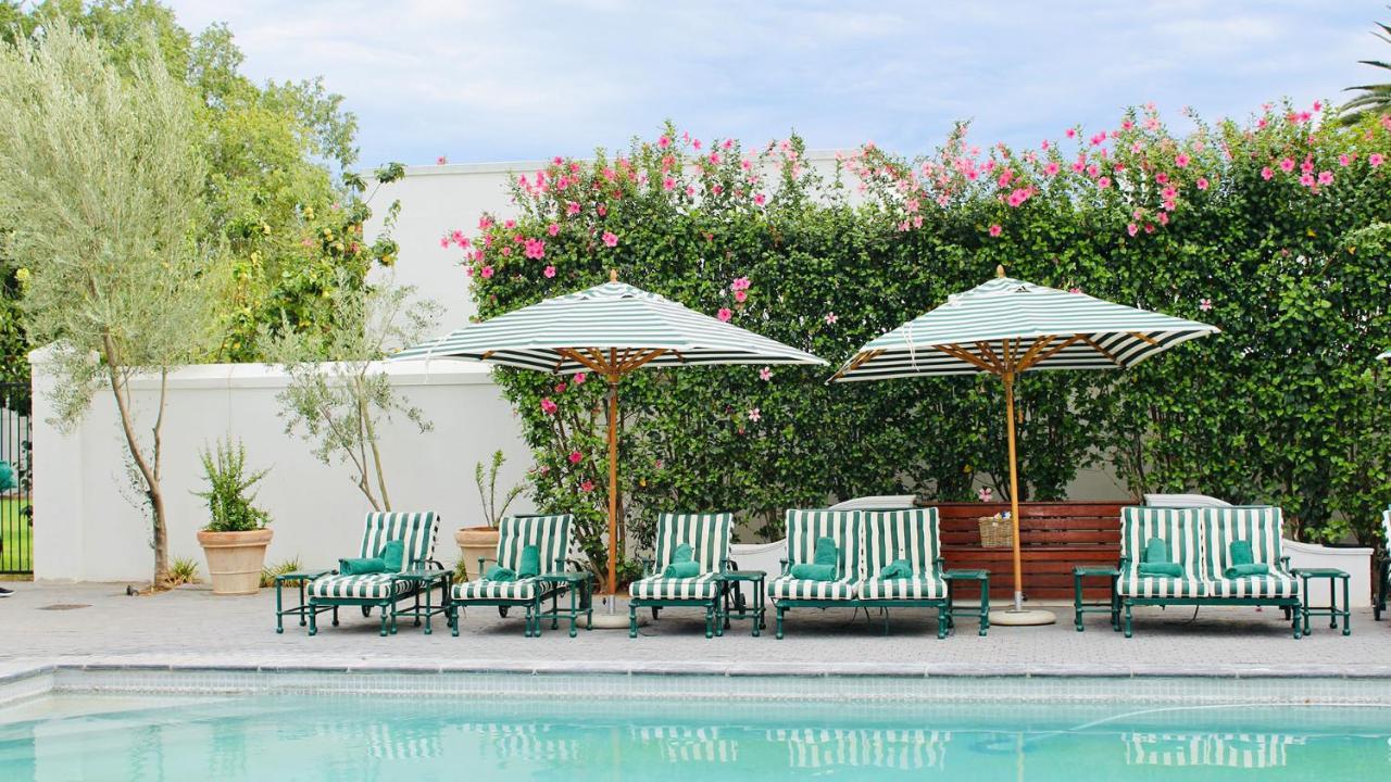 Drostdy Hotel Graaff Reinet Exterior photo The pool at the Hotel Bel-Air