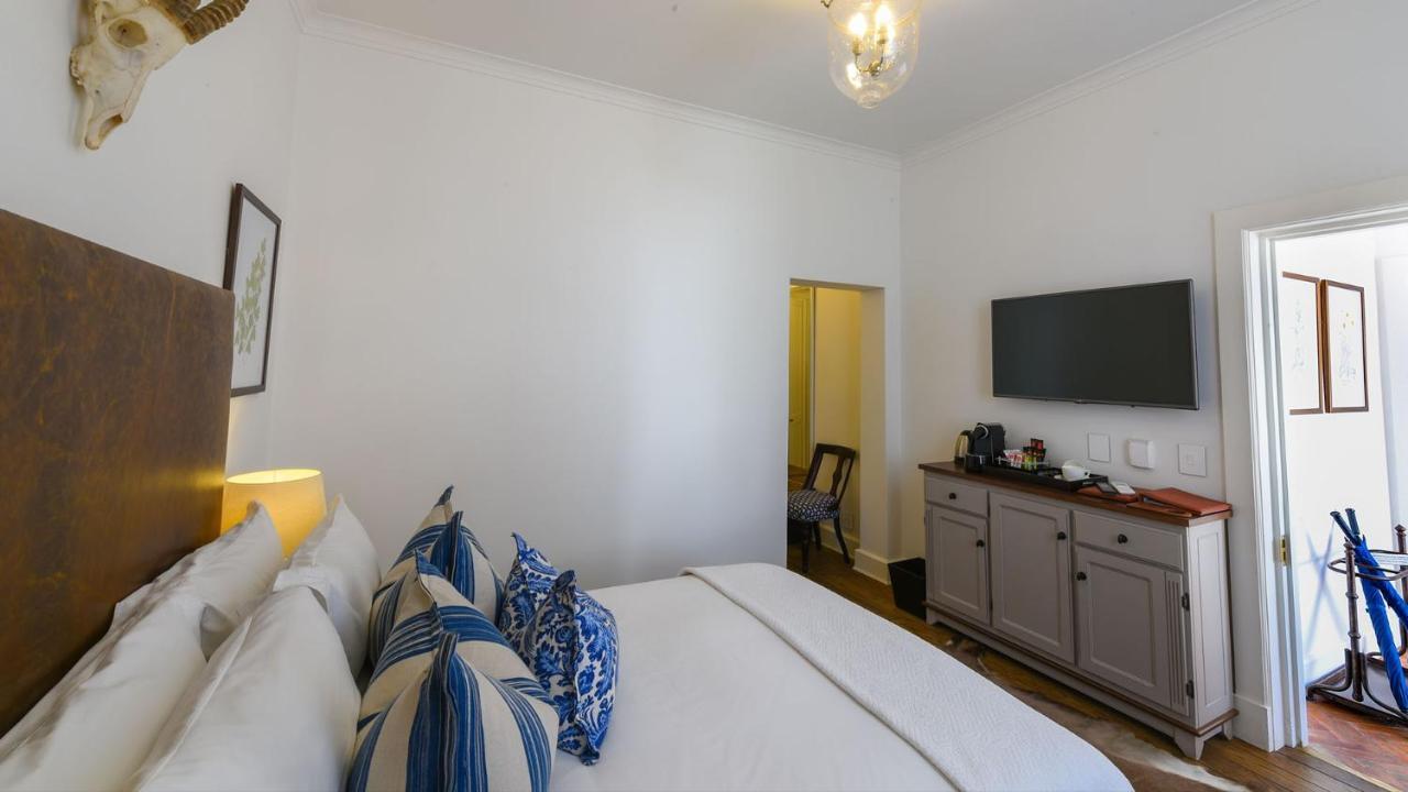 Drostdy Hotel Graaff Reinet Exterior photo A room at the hotel