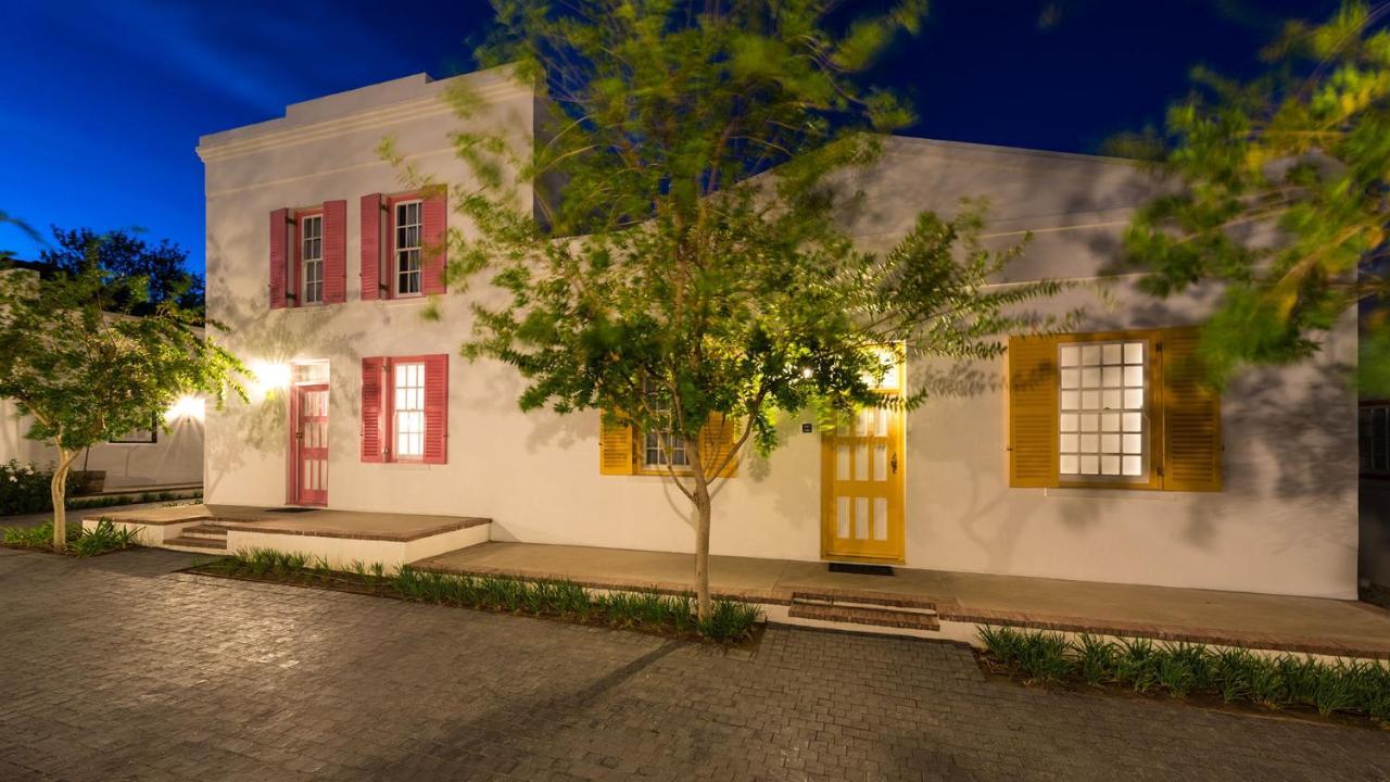 Drostdy Hotel Graaff Reinet Exterior photo The historic house of the family of the writer, in the city of San Cristóbal de Las Casas, Chiapas.