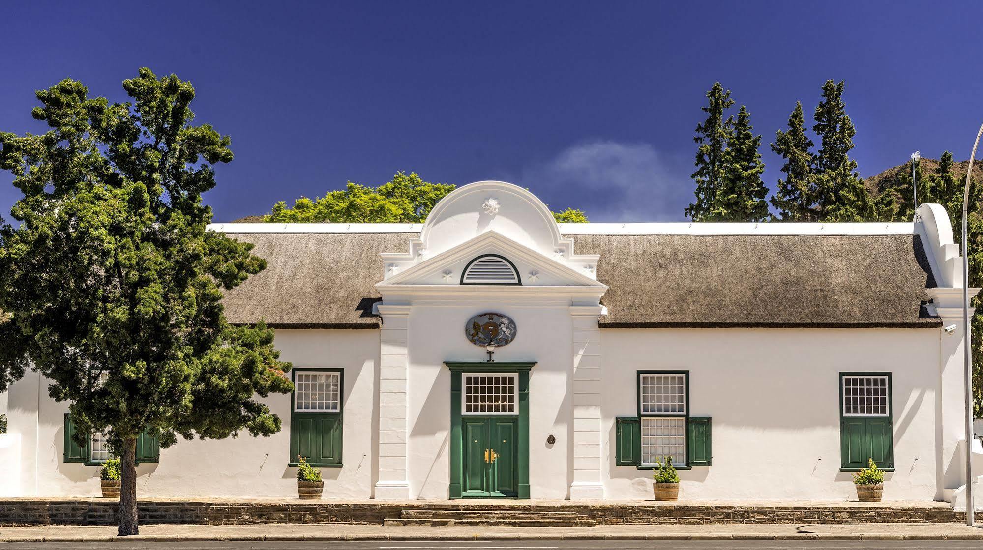Drostdy Hotel Graaff Reinet Exterior photo The Old House Museum